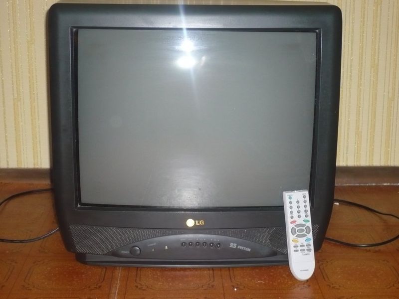 Тв б у авито. Телевизор Шарп 14 кинескопный. Sharp 51 cm телевизор кинескопный. Маленький телевизор с кинескопом. Телевизор LG С кинескопом.